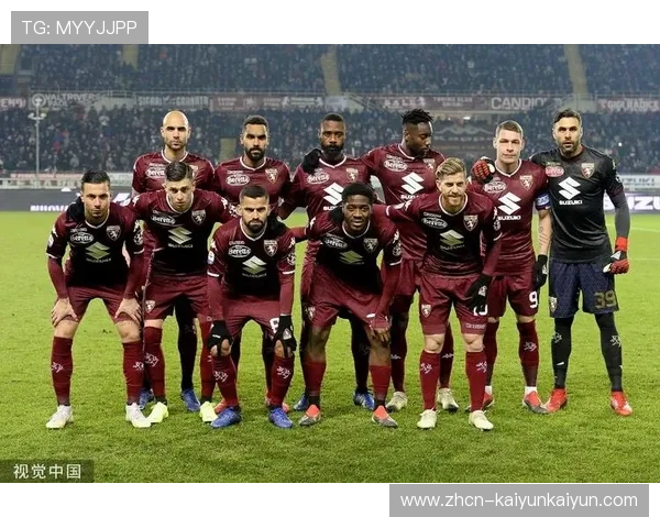 意甲球星走进都灵小学，推广校园足球计划