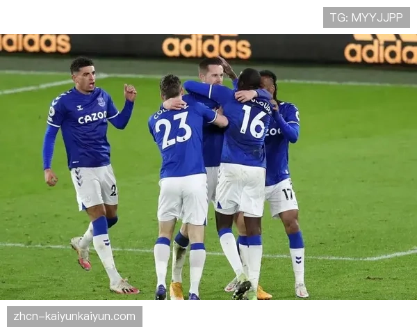 特写：保级关键战绝杀后，埃弗顿老将塔尔科夫斯基泪洒古迪逊公园